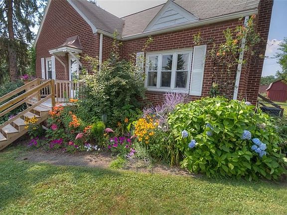 3rd image of 355 Camp Ave