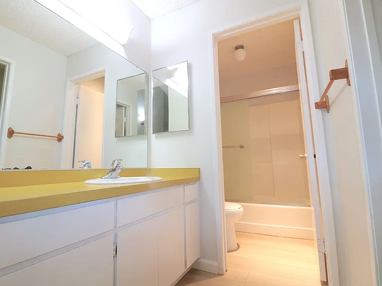 1621 Hotel Cir S #E329 — Photo 9