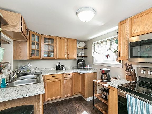 2nd image of 61 Artillery Ln