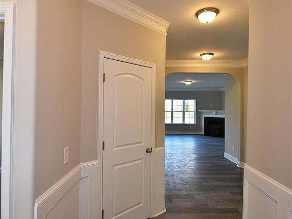 Entry way with wainscoting