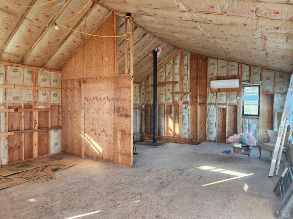 6851 Third Gate Rd, Willits, CA 95490