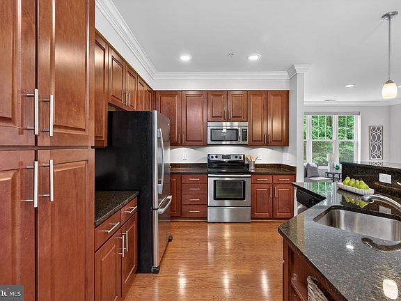 4th image of 11 Clay Lodge Ln Unit 104