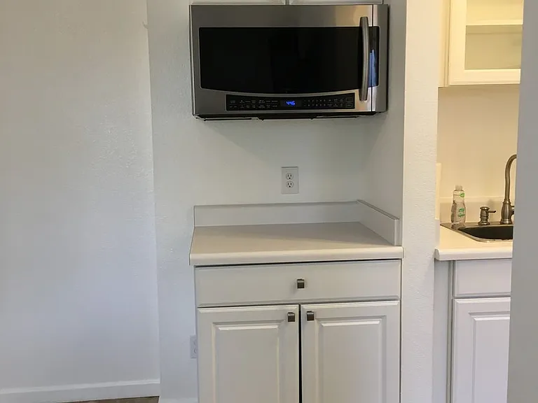 2913 Claudia Ct — Photo 11
