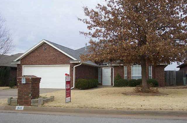 2nd image of 541 NW 171st St