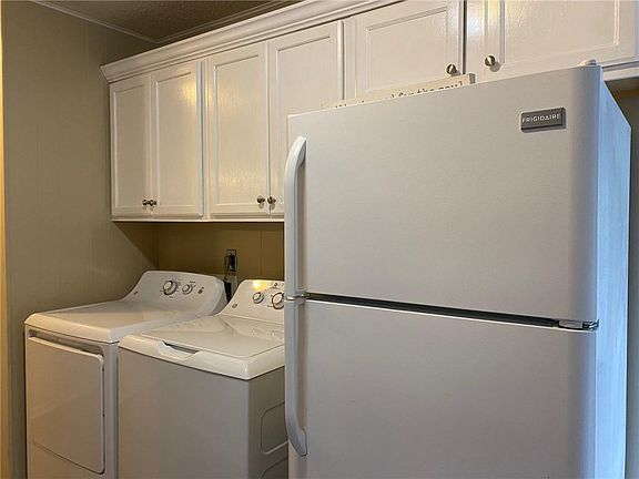 4th image of 3 Douglas Cir