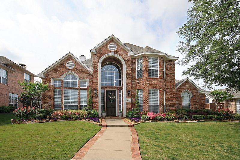 1st image of 4428 Oak Knoll Dr