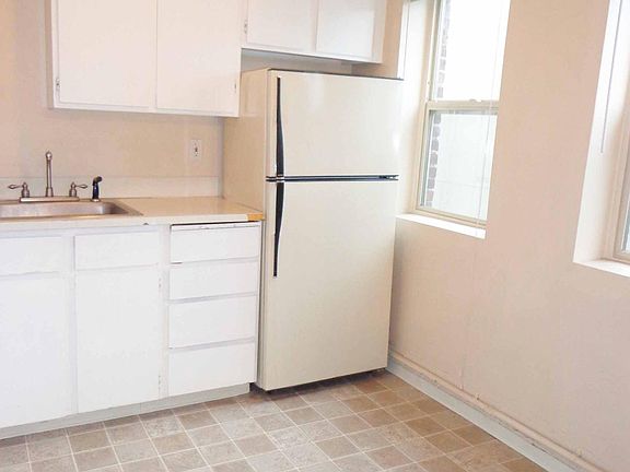 4th image of 235 Tacoma Ave S APT 202