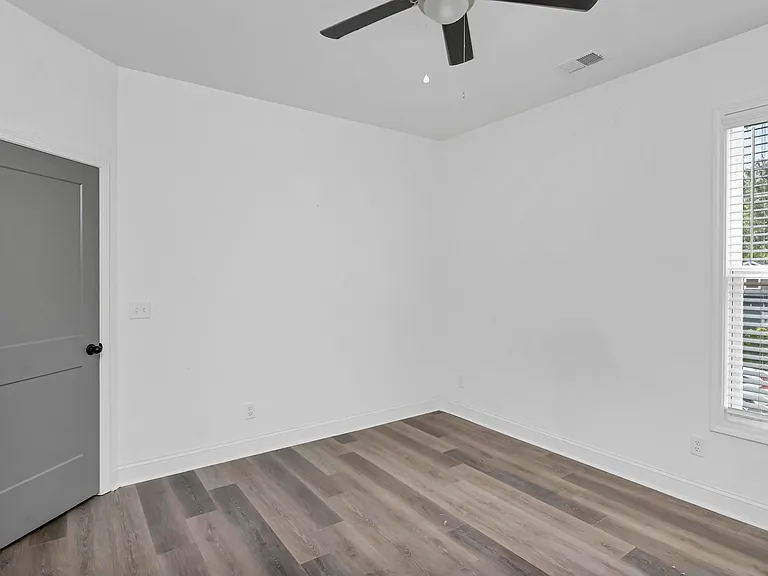 2035 Rosewood Dr #A — Photo 28