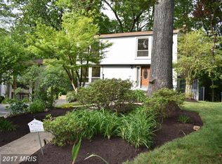 11572 Shadbush Ct, Reston, VA 20191