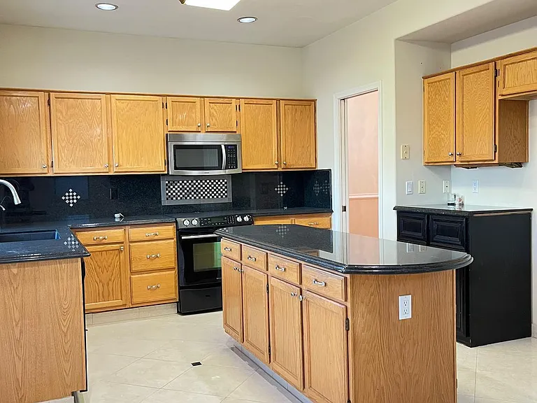 5545 W Wethersfield Dr — Photo 18