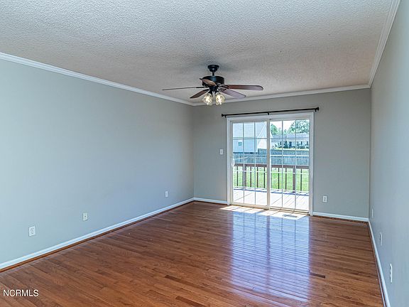 5th image of 513 Twin Creeks Drive