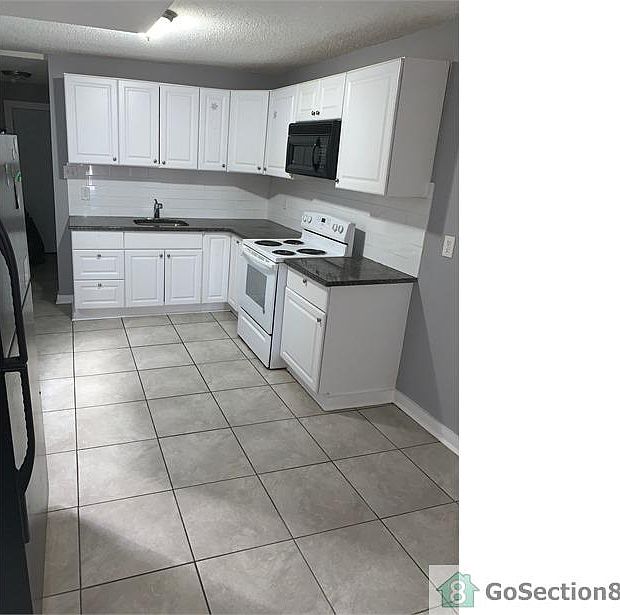 1st image of 7252 Grays Ave