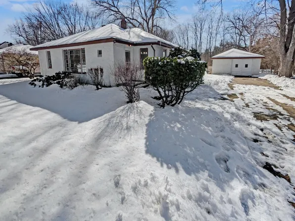 7550 Knollwood Dr, Mounds View, MN 55112