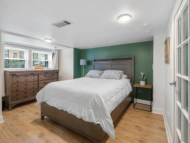 1542 N Campbell Ave #1 — Photo 13