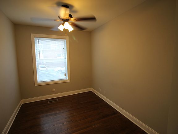 5th image of 3802 W Irving Park Rd Unit 1