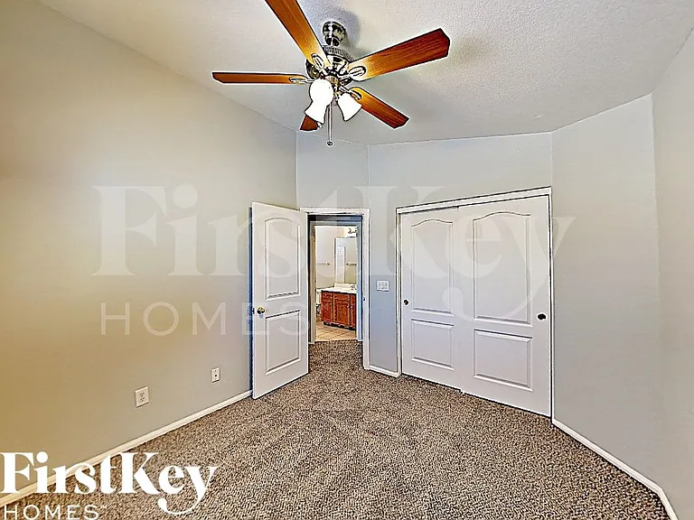 12405 W Montebello Ave — Photo 13