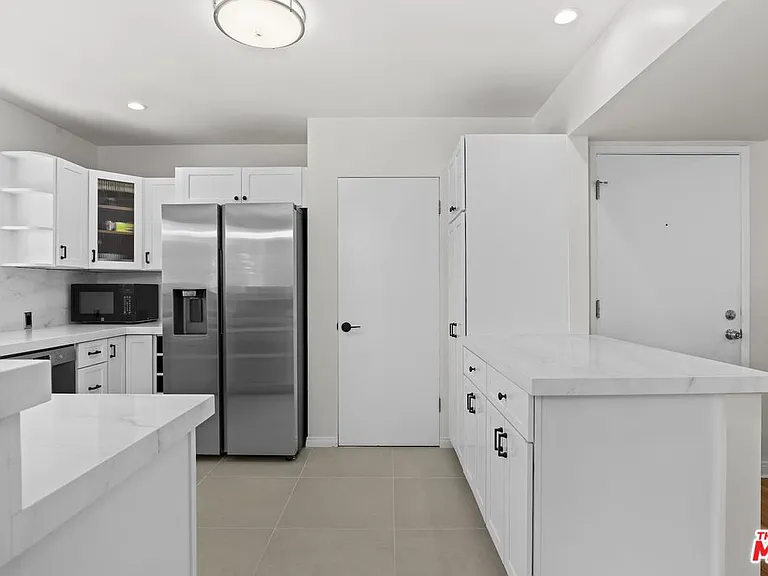 3200 S Sepulveda Blvd #J22 — Photo 3