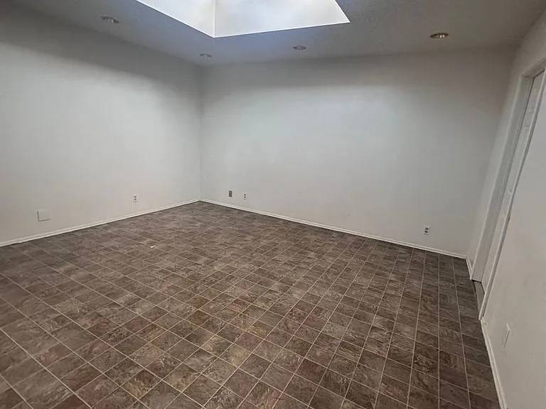5140 Catoctin Dr — Photo 9