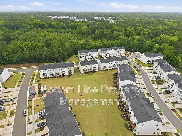1112 Lily Loch Way — Photo 10