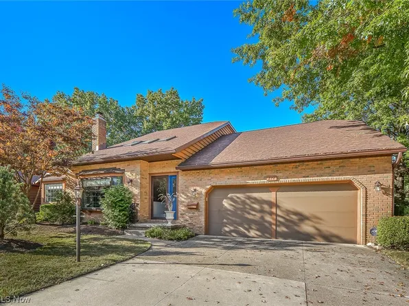 272 Delaware Pl, Akron, OH 44303