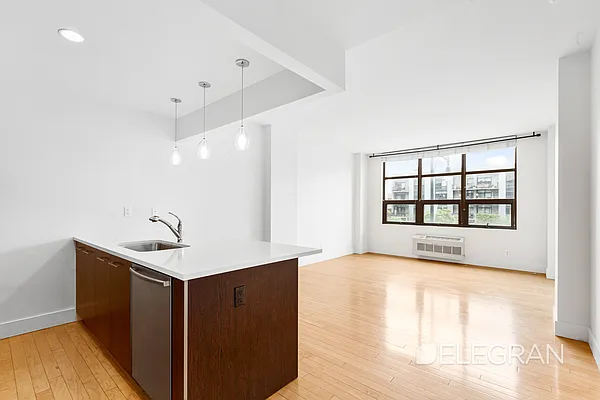 Rented by (Legacy) Elegran | media 10