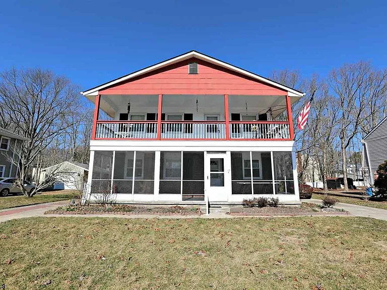 12 Crestmont Dr — Photo 2