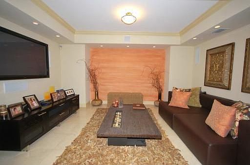 3rd image of 20201 E Country Club Dr APT 2208