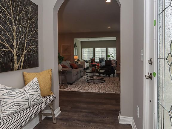 4th image of 6753 Liberty Cir