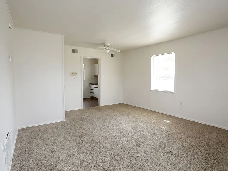 2301 Waverly Dr — Photo 29