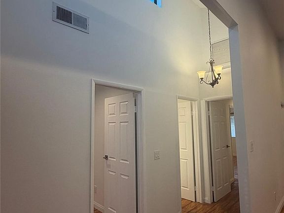 3rd image of 9626 Longden Ave APT B