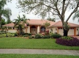 203 Monterey Dr, Naples, FL 34119