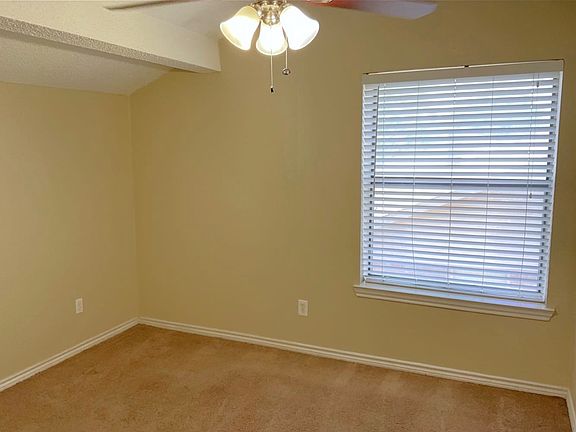 4th image of 2116 Belmont Park Dr