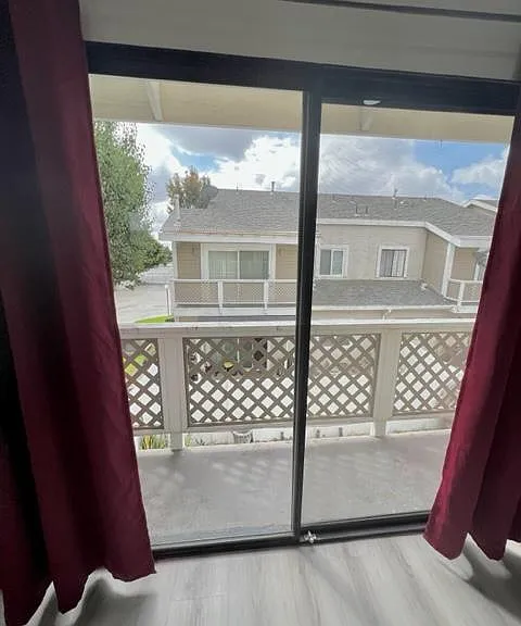7893 Cerritos Ave — Photo 58