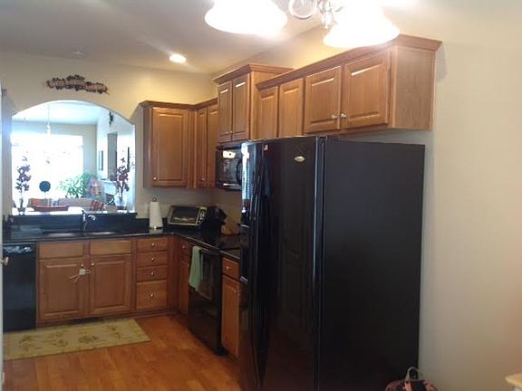 3rd image of 5030 Orchard Park Dr