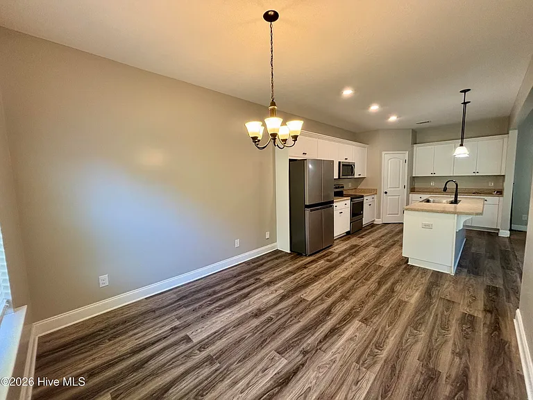 214 McDuffie Cir — Photo 10