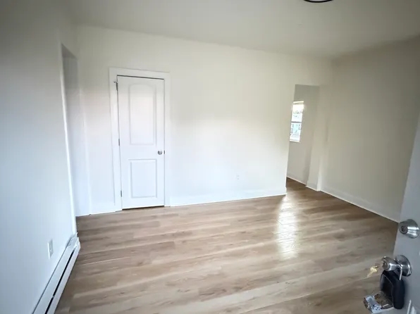 212 N Franklin St, Reidsville, NC 27320