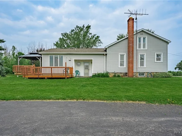 4724 Wilson Burt Rd, Wilson, NY 14172
