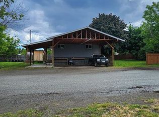 28 Race St, Danville, WA 99121