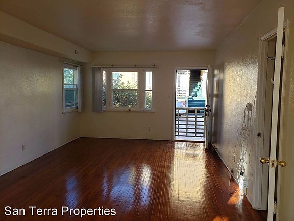 3rd image of 2216 Chatsworth Blvd