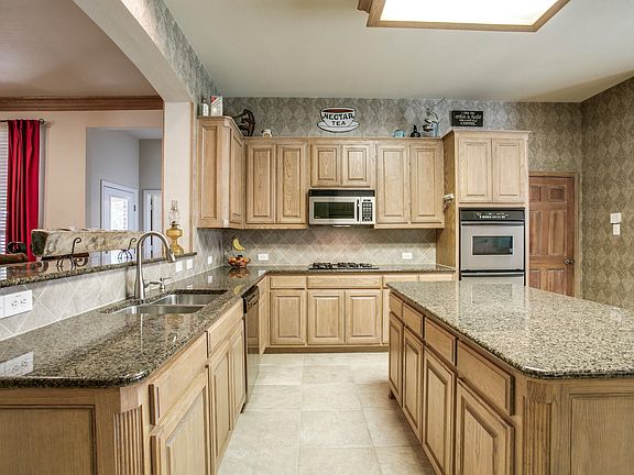 5th image of 10503 Whispering Pines Dr