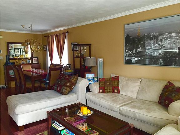 5th image of 133 Lyman Ave