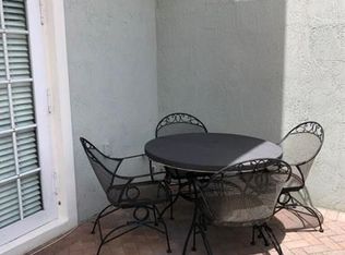 924 NW 18th Ave, Boca Raton, FL 33486