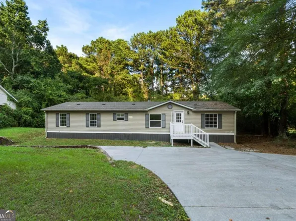 135 Webb Dr NE, Calhoun, GA 30701