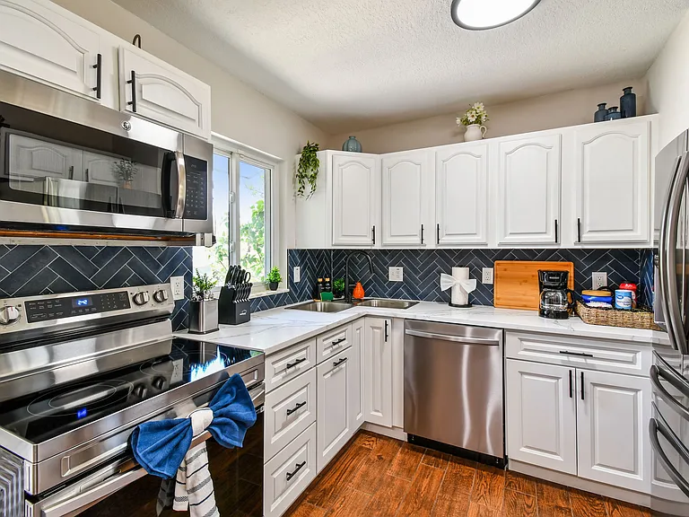 8611 Driftwood Dr — Photo 41
