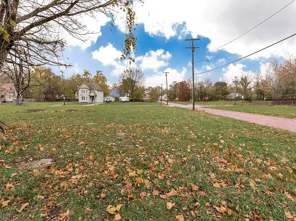 936 E 141st St, Cleveland, OH 44110