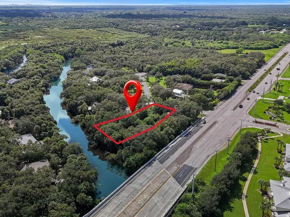 2460 Sweetwater Dr, Fort Pierce, FL 34981