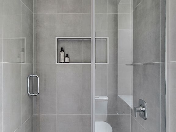 5th image of 34 Carmine St #4C