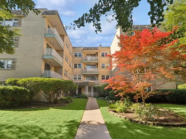 710 Oakton St APT 201, Evanston, IL 60202