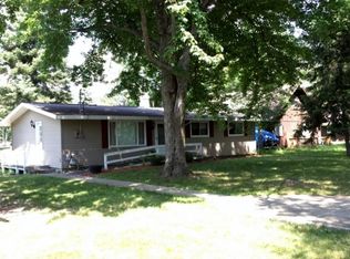 950 Lake James Dr, Prudenville, MI 48651