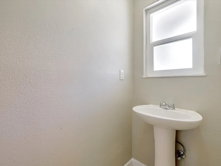 835 Palomino Dr #2 — Photo 9